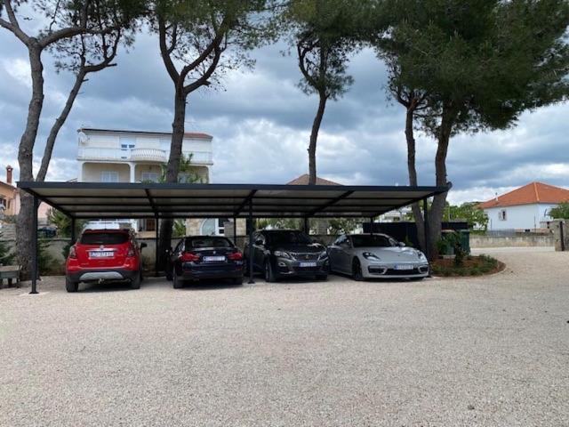 Villa Jalan Vrsi Eksteriør billede